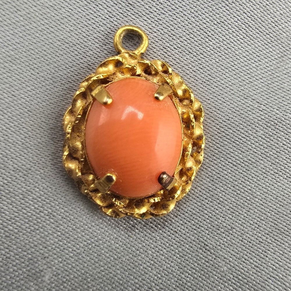 Vintage Estate Pendant Gold Filled Oval Peach Rope Border 0.75in